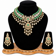 Emerald Jadau Teardrop Necklace Set