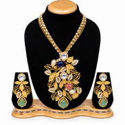 Royal Emerald & Pearl Floral Necklace Set