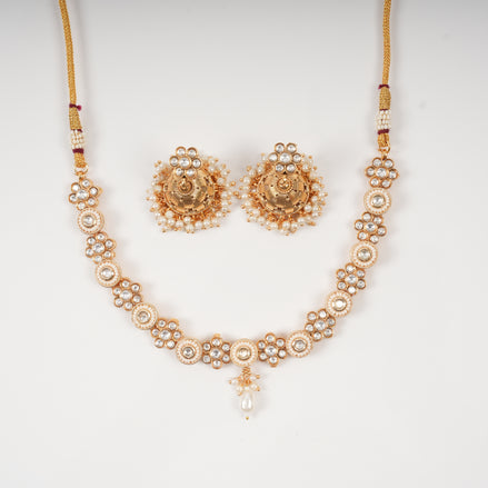 Pearl Floral Radiance Necklace Set
