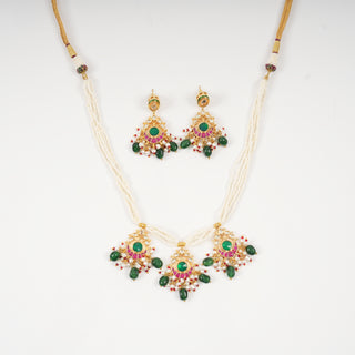 Emerald Pearl Royal Jewellery Set